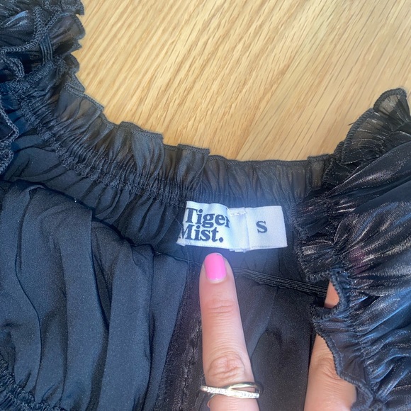 adorable ruched tiger mist shirt NEVER WORN - Picture 3 of 4